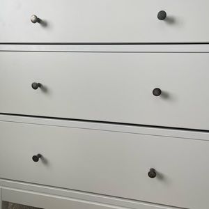 NWOT Set of 12 Drawer Pulls
